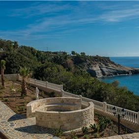 8 bedroom luxury villa with pool near Koutsounari, sleeps 16